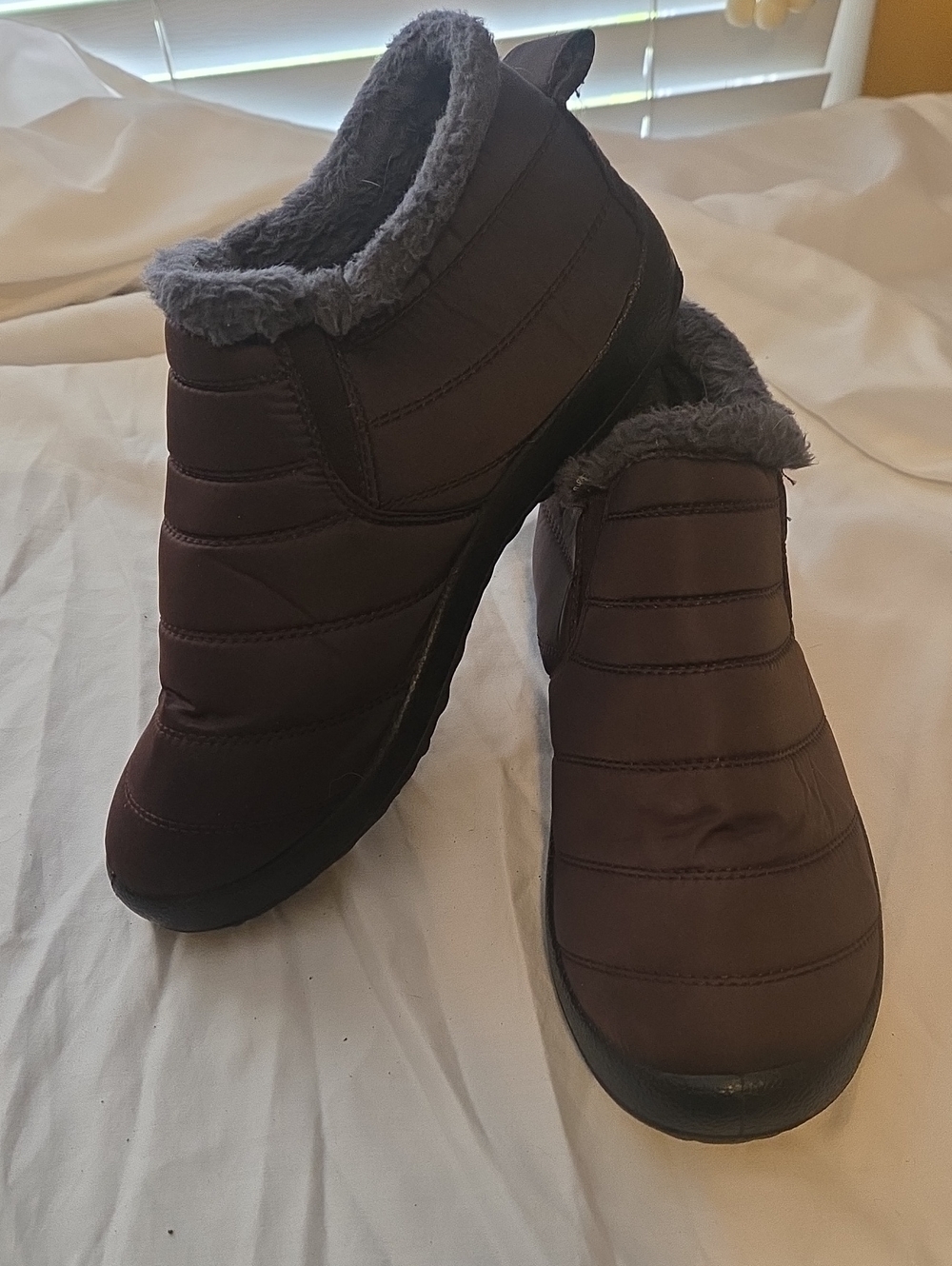 Women's Slip-On Winter Booties in Dark Burgundy with Faux Fur Lining
